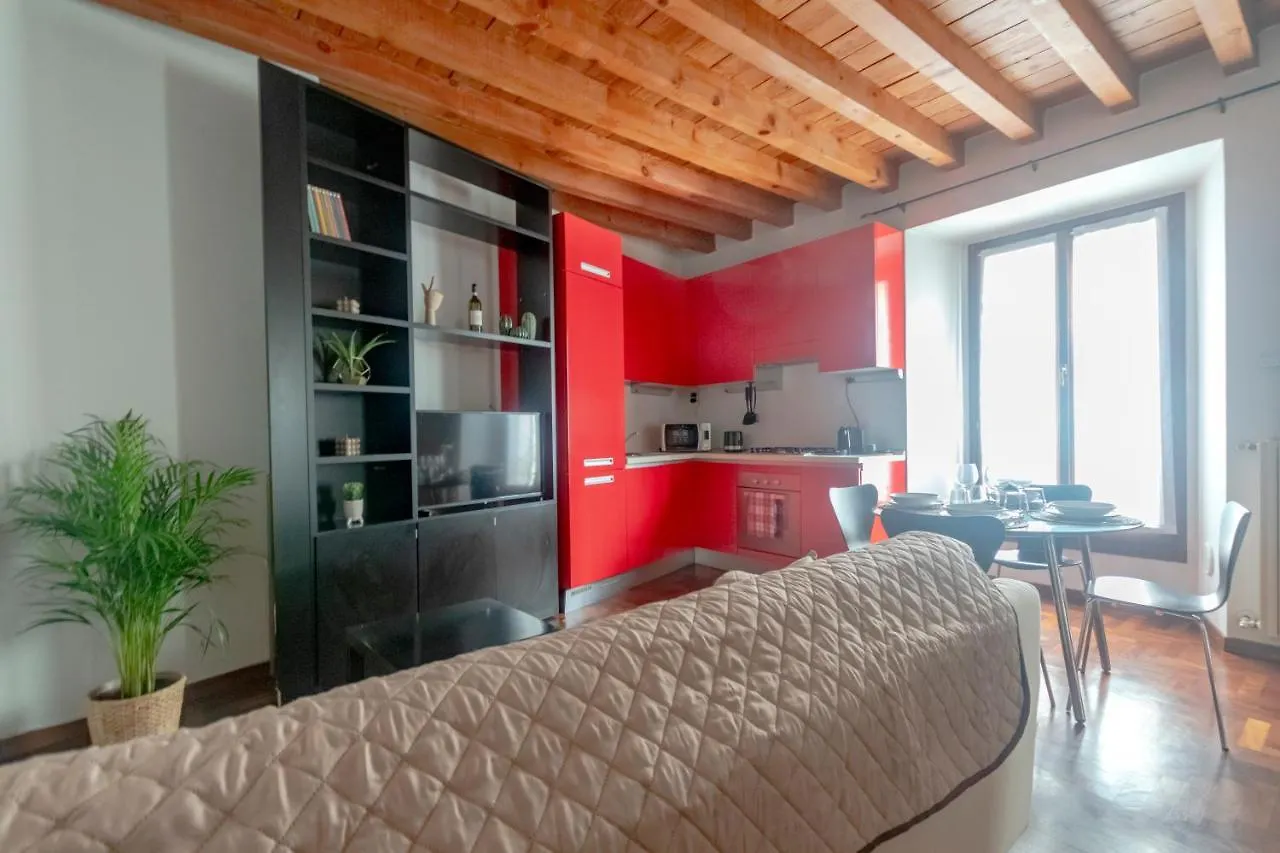 Apartment Favoloso Rustico Nel Cuore Di Brera Milan